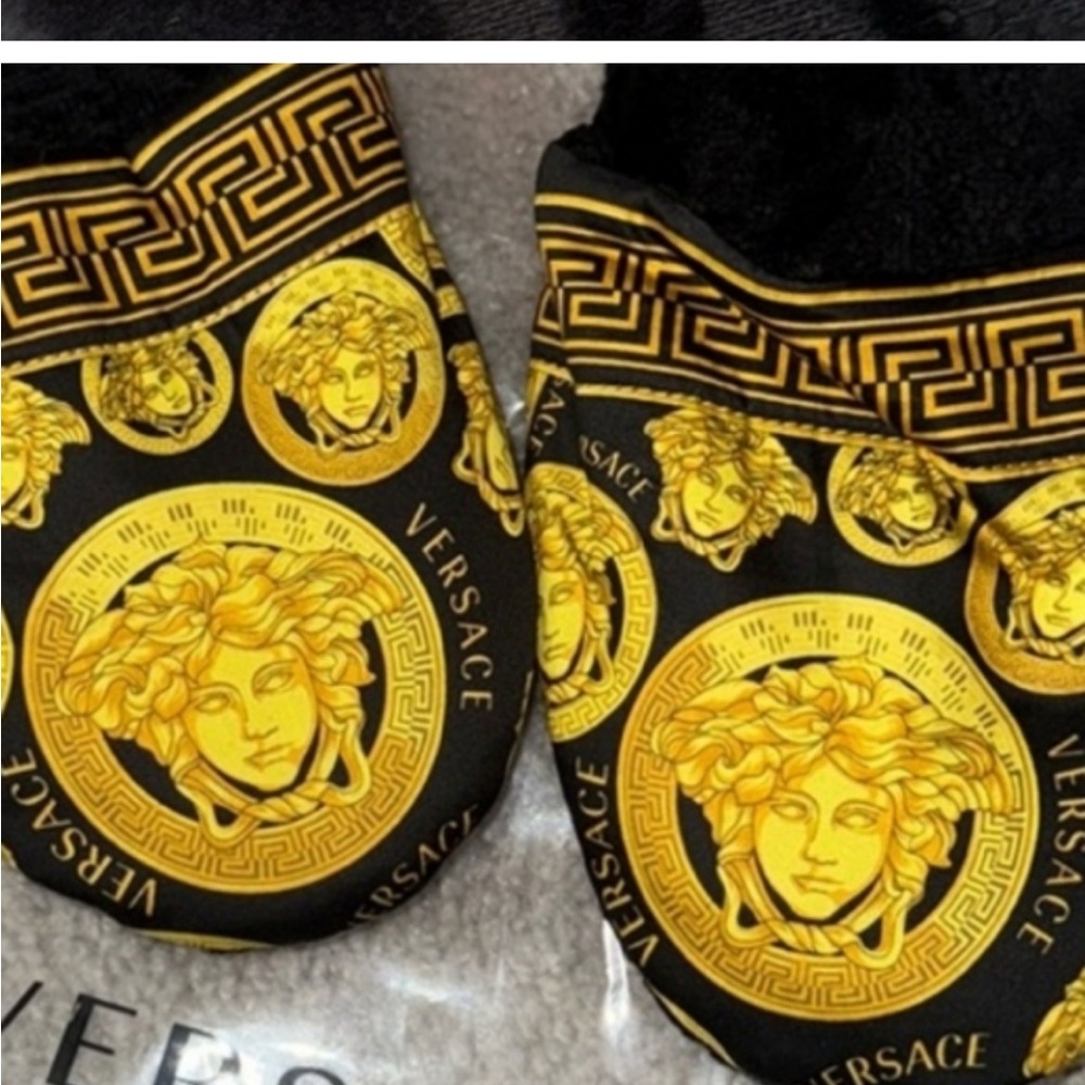 Versace Black and Gold Patterned Gloves